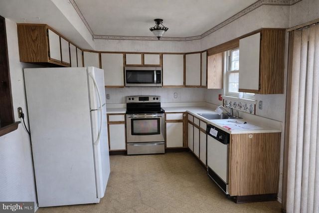 59 WOODSTREAM DR, Atco, NJ 08004