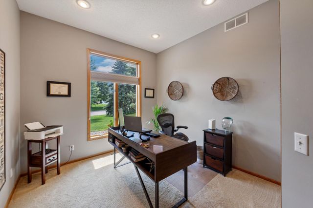 3947 Bailey Ridge Draw, Woodbury, MN 55125
