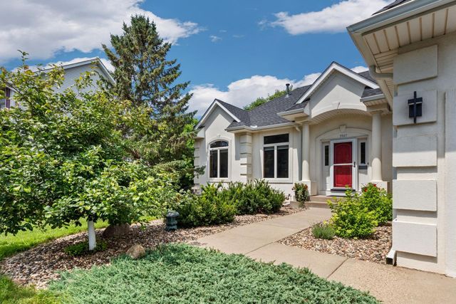 3947 Bailey Ridge Draw, Woodbury, MN 55125