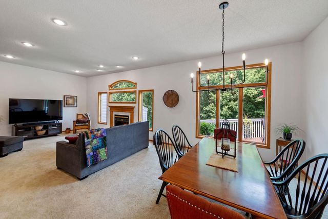3947 Bailey Ridge Draw, Woodbury, MN 55125