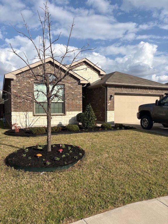 448 Regatta Lane, Azle, TX 76020