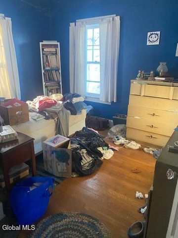 8 Indian Ledge Road, Voorheesville, NY 12186