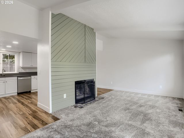 9411 Sw SILETZ Dr, Tualatin, OR 97062