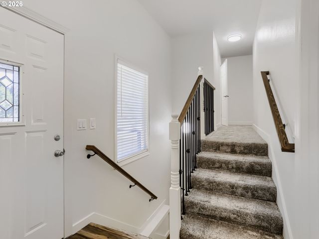9411 Sw SILETZ Dr, Tualatin, OR 97062