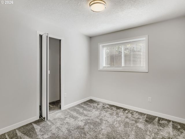 9411 Sw SILETZ Dr, Tualatin, OR 97062