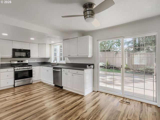 9411 Sw SILETZ Dr, Tualatin, OR 97062