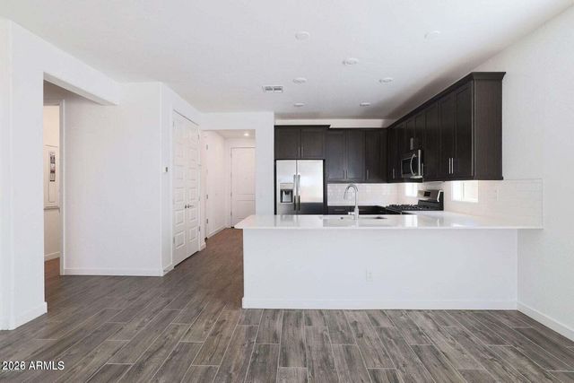 16514 W CHARLOTTE Drive, Surprise, AZ 85387