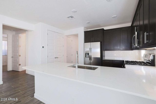 16514 W CHARLOTTE Drive, Surprise, AZ 85387