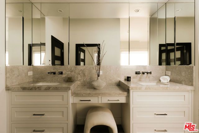 5938 Jumilla Avenue, Woodland Hills (los Angeles), CA 91367