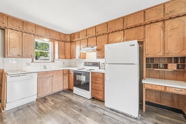 110 W 4th St., Valley Center, KS 67147