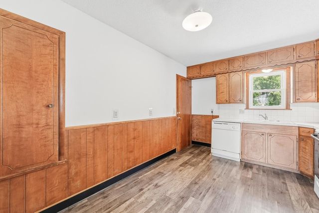 110 W 4th St., Valley Center, KS 67147