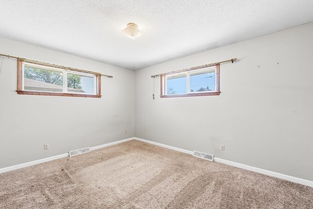 110 W 4th St., Valley Center, KS 67147