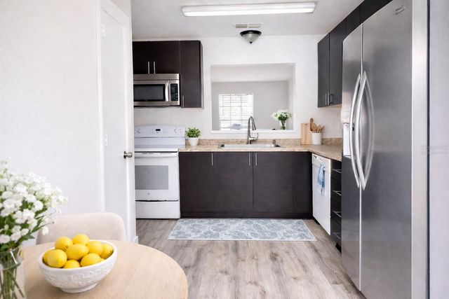 11008 YORKSHIRE RIDGE COURT, Orlando, FL 32837