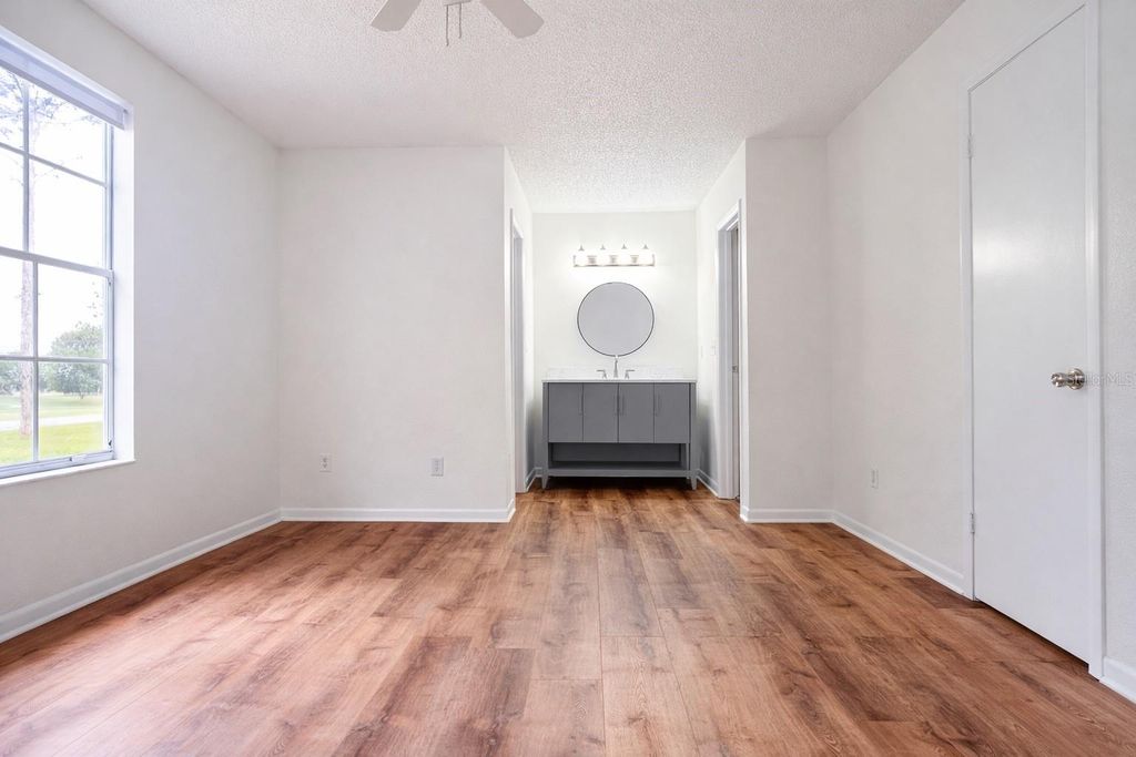 Image 13 of property listing at 11008 YORKSHIRE RIDGE COURT, Orlando, FL 32837