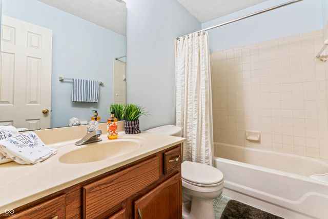 10816 Oyster Bay Court, Indianapolis, IN 46236