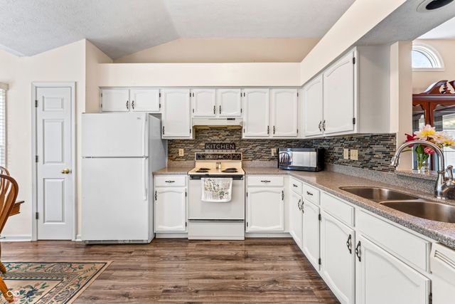 10816 Oyster Bay Court, Indianapolis, IN 46236