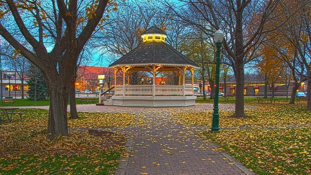 3923 Carver Path, Chaska, MN 55318