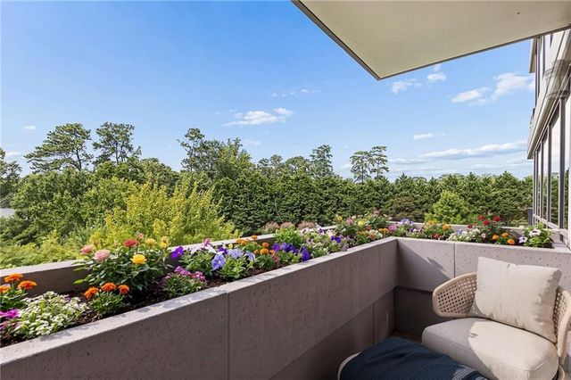 700 Park Regency Place NE 707, Atlanta, GA 30326