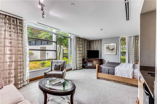 700 Park Regency Place NE 707, Atlanta, GA 30326