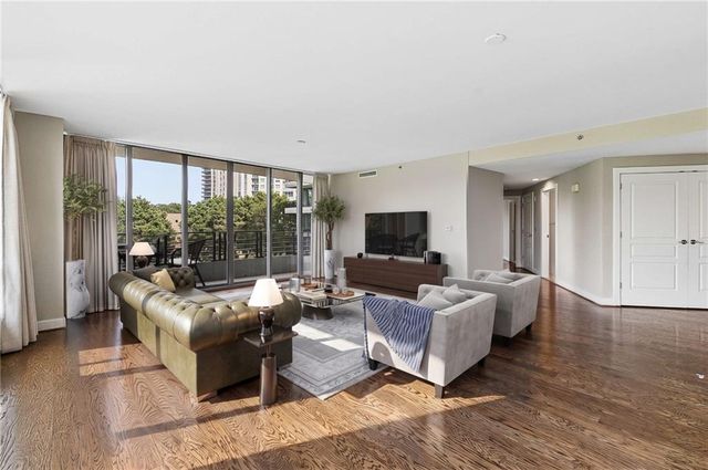700 Park Regency Place NE 707, Atlanta, GA 30326