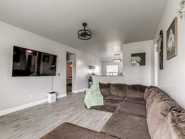 1905 W Autumn Way, Mustang, OK 73064