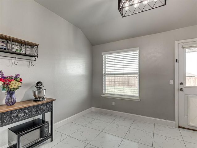 1905 W Autumn Way, Mustang, OK 73064