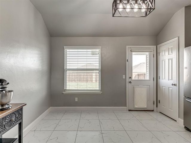 1905 W Autumn Way, Mustang, OK 73064