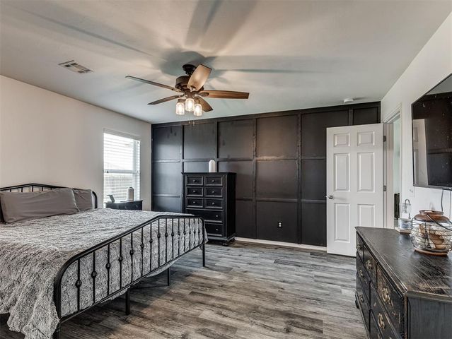 1905 W Autumn Way, Mustang, OK 73064