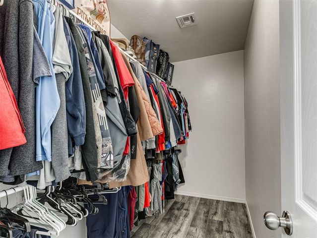 1905 W Autumn Way, Mustang, OK 73064