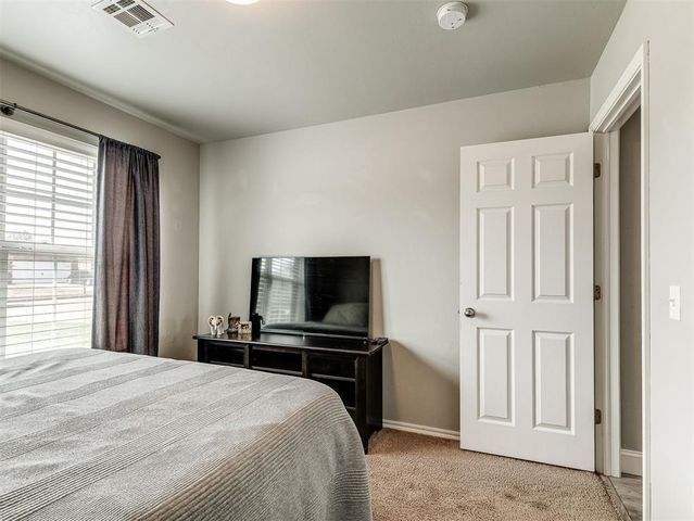 1905 W Autumn Way, Mustang, OK 73064