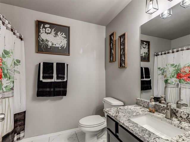 1905 W Autumn Way, Mustang, OK 73064