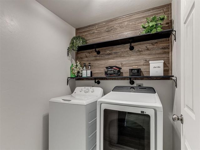 1905 W Autumn Way, Mustang, OK 73064