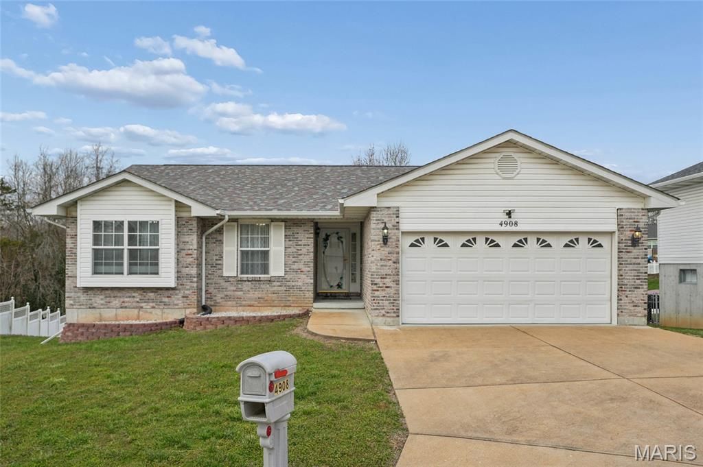 4908 Paradise Meadows Drive, Imperial, MO 63052