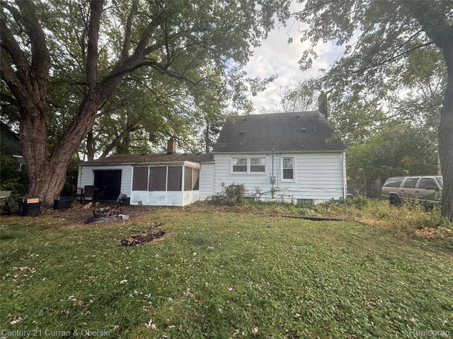 26532 Powers Avenue, Dearborn Heights, MI 48125