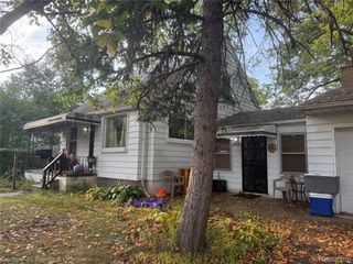 26532 Powers Avenue, Dearborn Heights, MI 48125