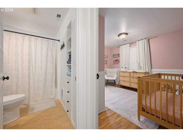 2267 WILLONA Dr, Eugene, OR 97408