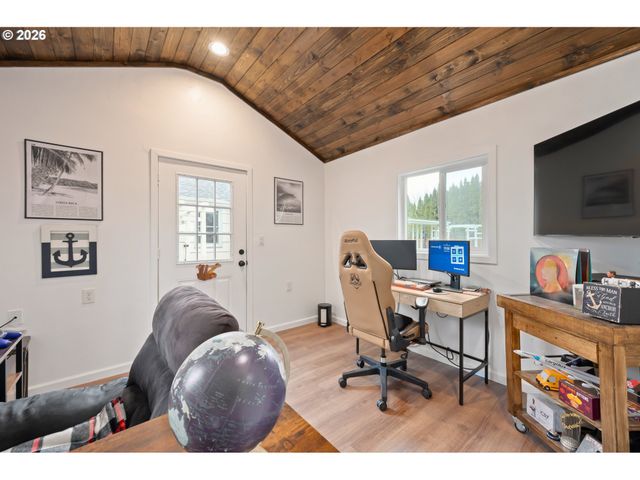 2267 WILLONA Dr, Eugene, OR 97408