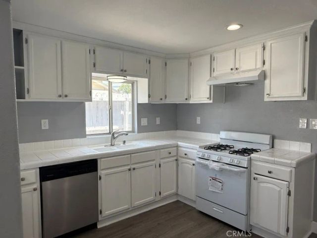 868 E Rialto Avenue, San Bernardino, CA 92408