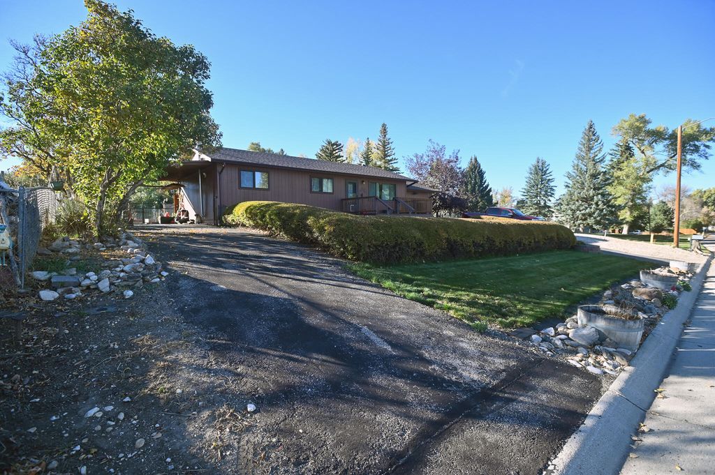 606 Bridge Street, Dayton, WY 82836 photo 2