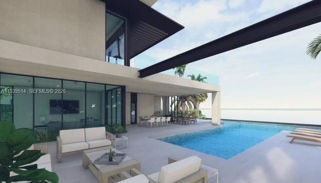 1051 S Southlake Dr, Hollywood, FL 33019