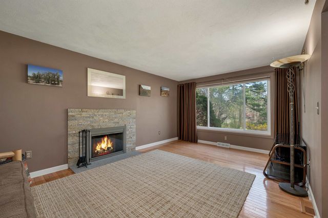 23 Woodward Road, Merrimack, NH 03054
