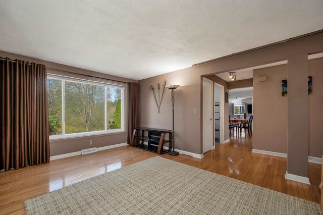 23 Woodward Road, Merrimack, NH 03054