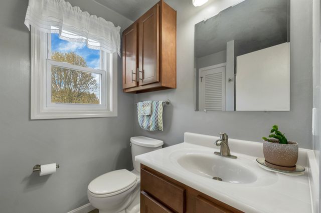 23 Woodward Road, Merrimack, NH 03054