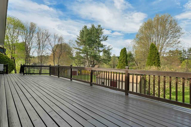 23 Woodward Road, Merrimack, NH 03054