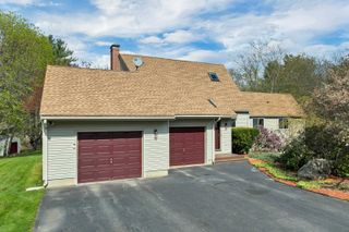 23 Woodward Road, Merrimack, NH 03054