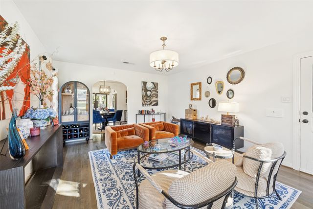 620 N Oak Cliff Boulevard, Dallas, TX 75208