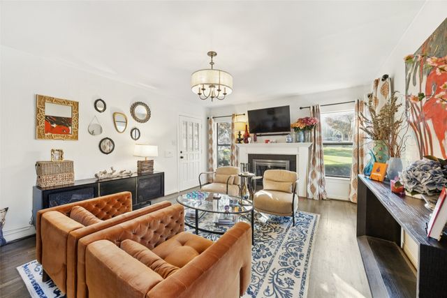 620 N Oak Cliff Boulevard, Dallas, TX 75208