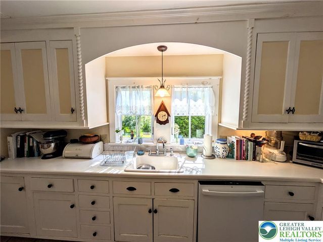 1731 Howell Road, Lower Mt Bethel Twp, PA 18040
