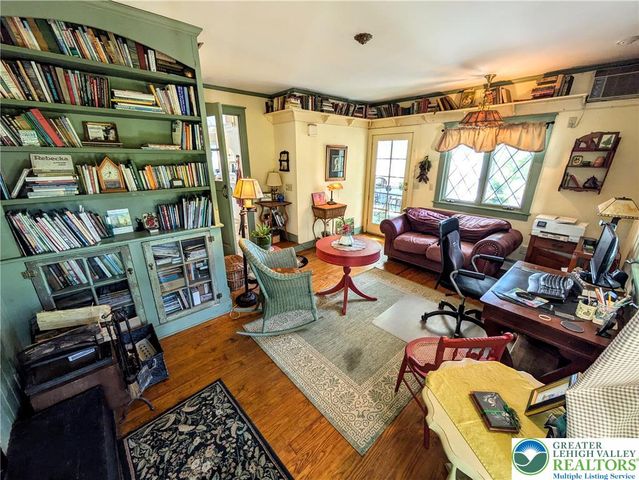 1731 Howell Road, Lower Mt Bethel Twp, PA 18040