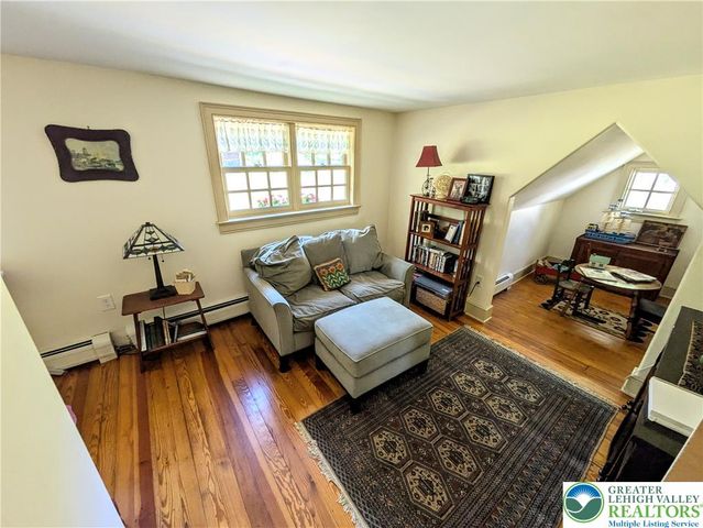 1731 Howell Road, Lower Mt Bethel Twp, PA 18040